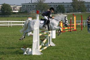 julia_casper_144_4441w.jpg