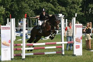 jennie_freddiesfriend_142_4284w.jpg