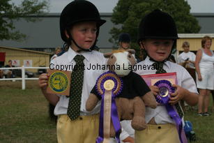 sophie-lucy_1615.jpg